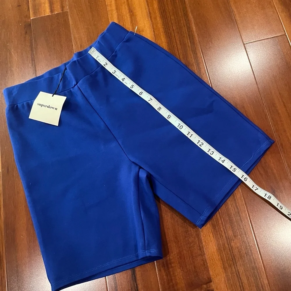 New NWT Superdown‎ Revolve Blue Biker Shorts Activewear Athleisure Size Small